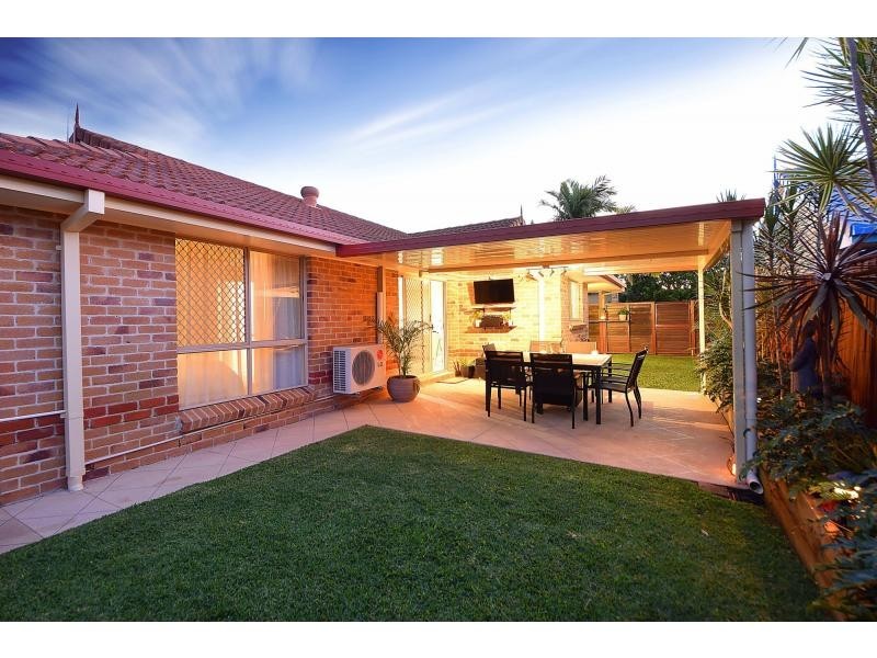 5 Magpie Court, Burleigh Waters QLD 4220