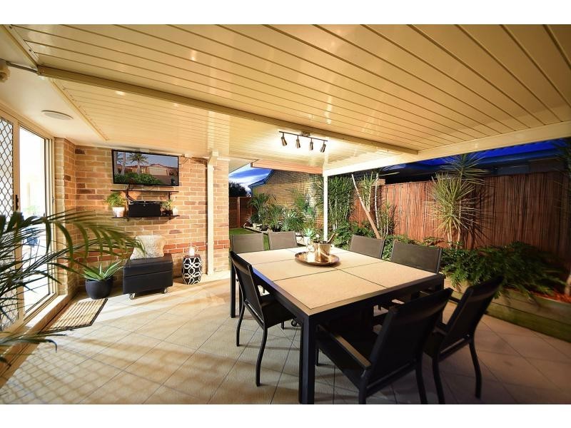 5 Magpie Court, Burleigh Waters QLD 4220