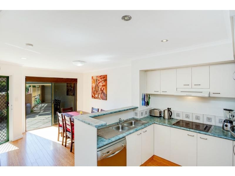 5/18 Tallebudgera Creek Road, Burleigh Heads QLD 4220