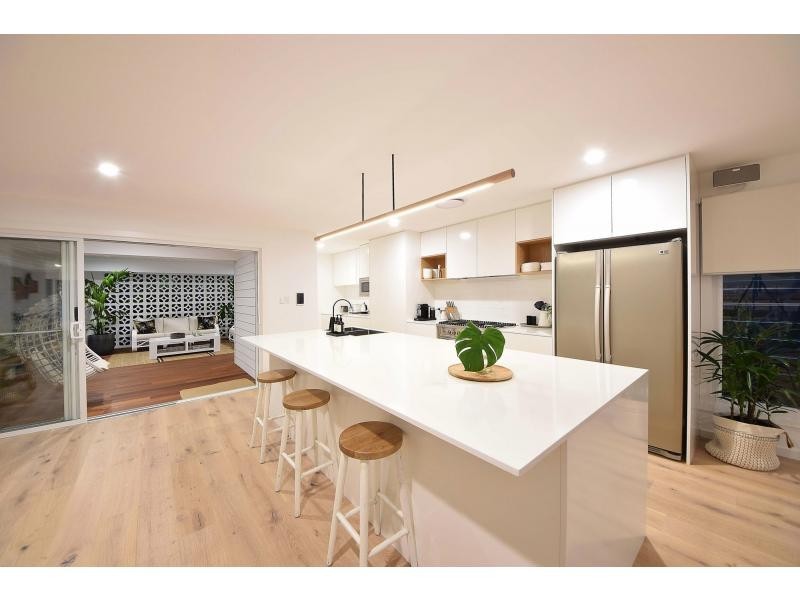 7 Avocet Avenue, Burleigh Waters QLD 4220