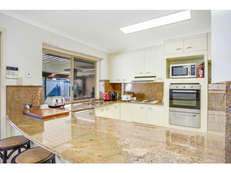 12 Myna Way, Burleigh Waters QLD 4220