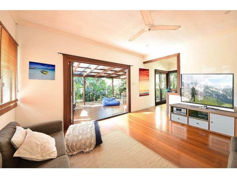 10 Lemana Lane, Burleigh Heads QLD 4220