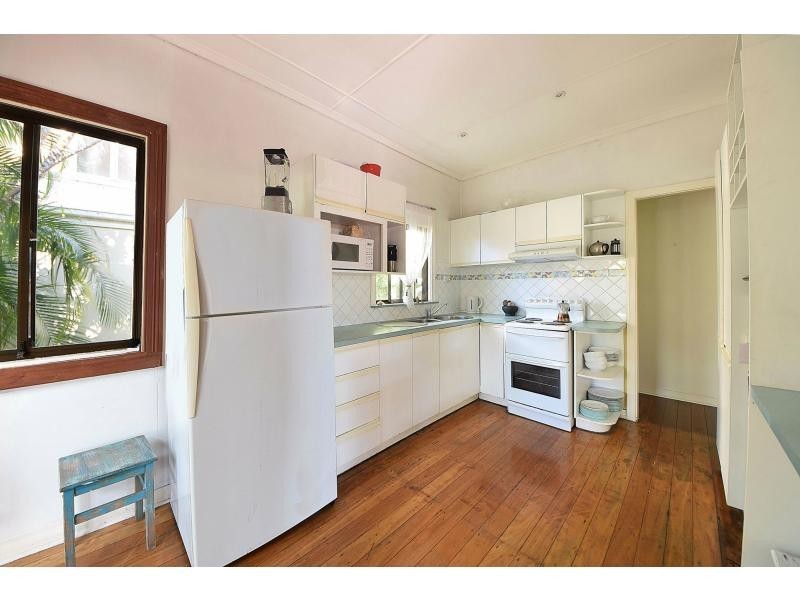 10 Lemana Lane, Burleigh Heads QLD 4220