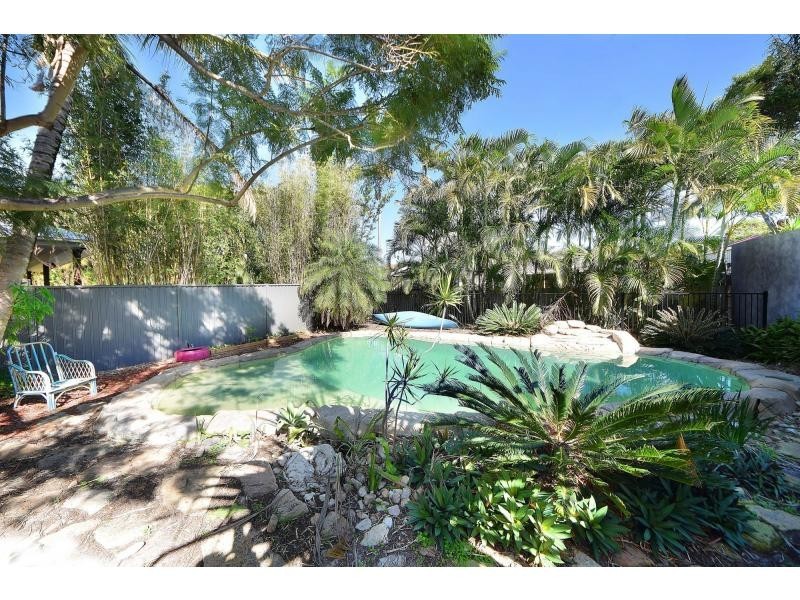 10 Lemana Lane, Burleigh Heads QLD 4220