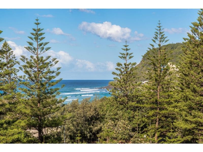 13/82-84 The Esplanade, Burleigh Heads QLD 4220