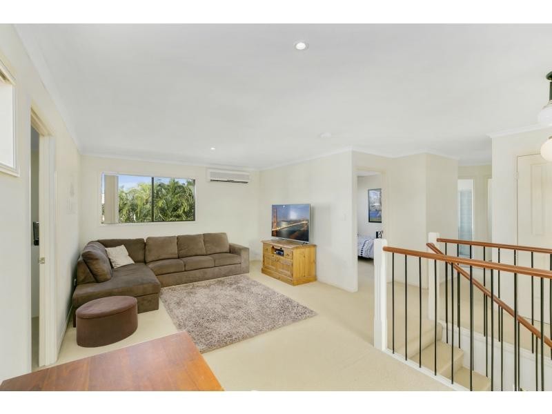 4 Nepean Court, Varsity Lakes QLD 4227