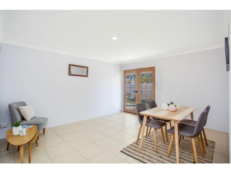 2/1 Macaw Avenue, Miami QLD 4220