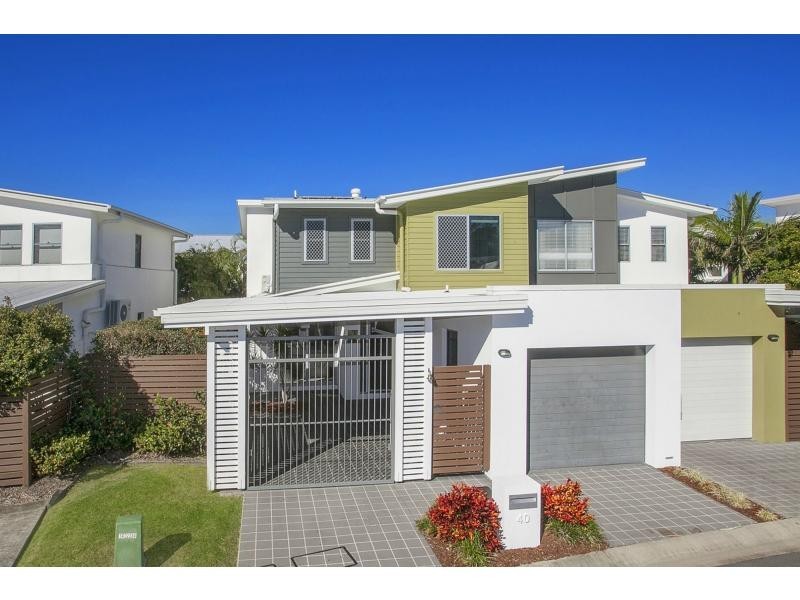 40 Barcelona Way, Burleigh Waters QLD 4220
