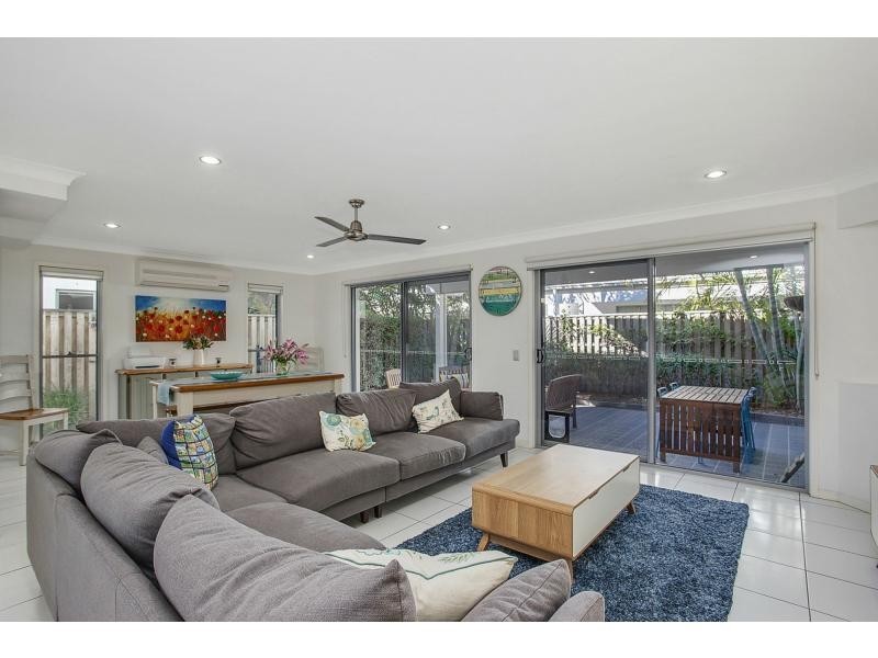 40 Barcelona Way, Burleigh Waters QLD 4220