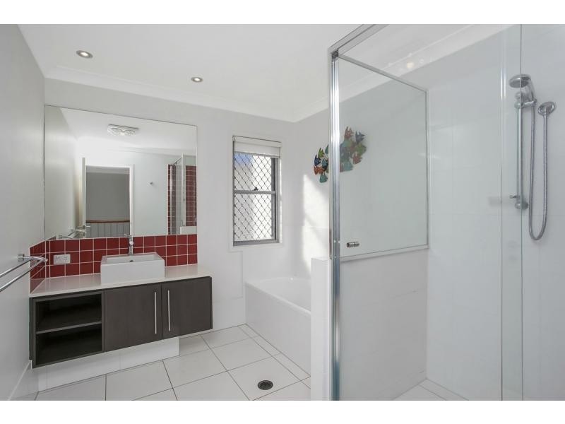 40 Barcelona Way, Burleigh Waters QLD 4220