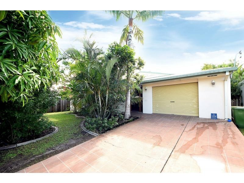26 Bluejay Street, Burleigh Waters QLD 4220