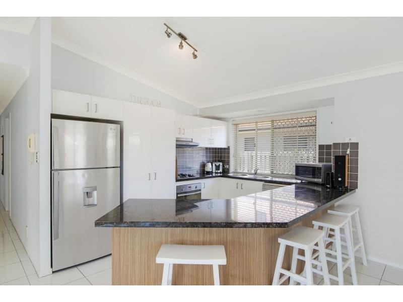 85 Honeyeater Drive, Burleigh Waters QLD 4220