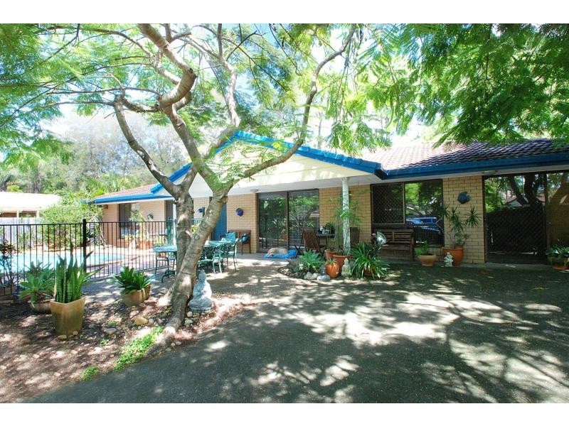 5 Lancelin Drive, Mermaid Waters QLD 4218