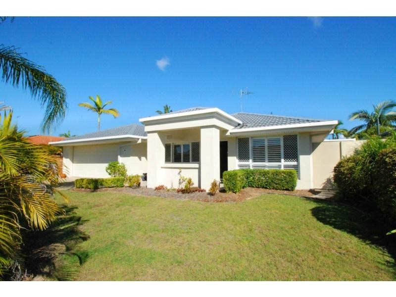 7 Tartan Court, Mermaid Waters QLD 4218
