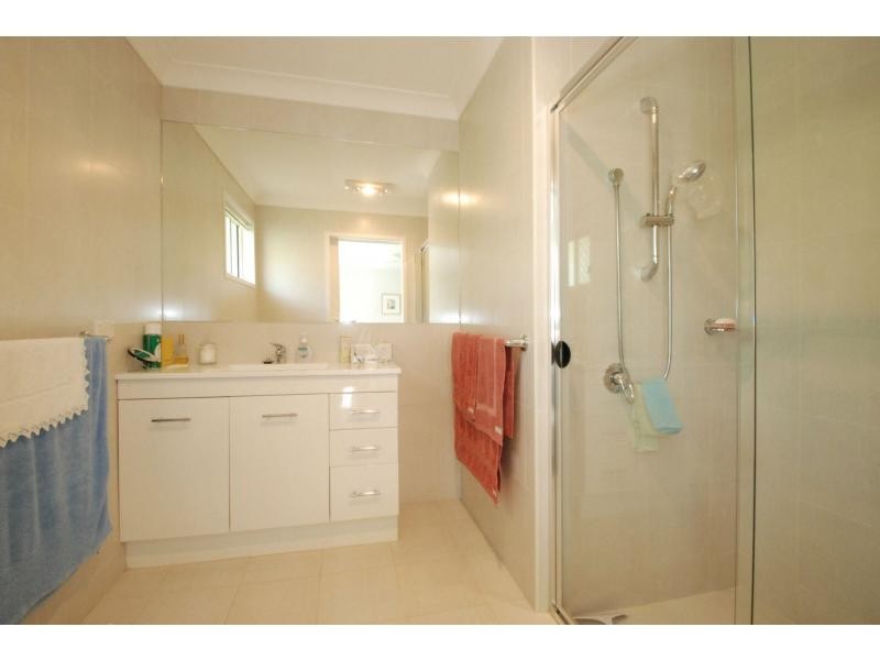 7 Tartan Court, Mermaid Waters QLD 4218