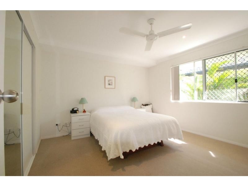 7 Tartan Court, Mermaid Waters QLD 4218