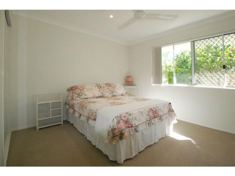 7 Tartan Court, Mermaid Waters QLD 4218