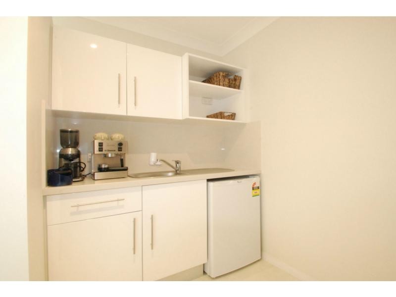 7 Tartan Court, Mermaid Waters QLD 4218