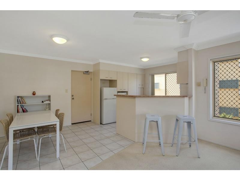 4/27 Stephens Street, Burleigh Heads QLD 4220
