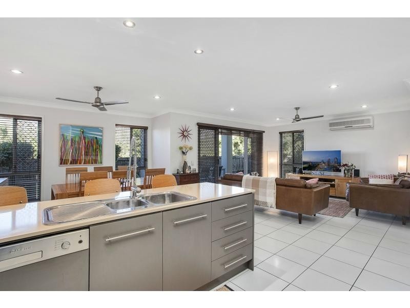 10/18 Carina Peak Drive, Varsity Lakes QLD 4227