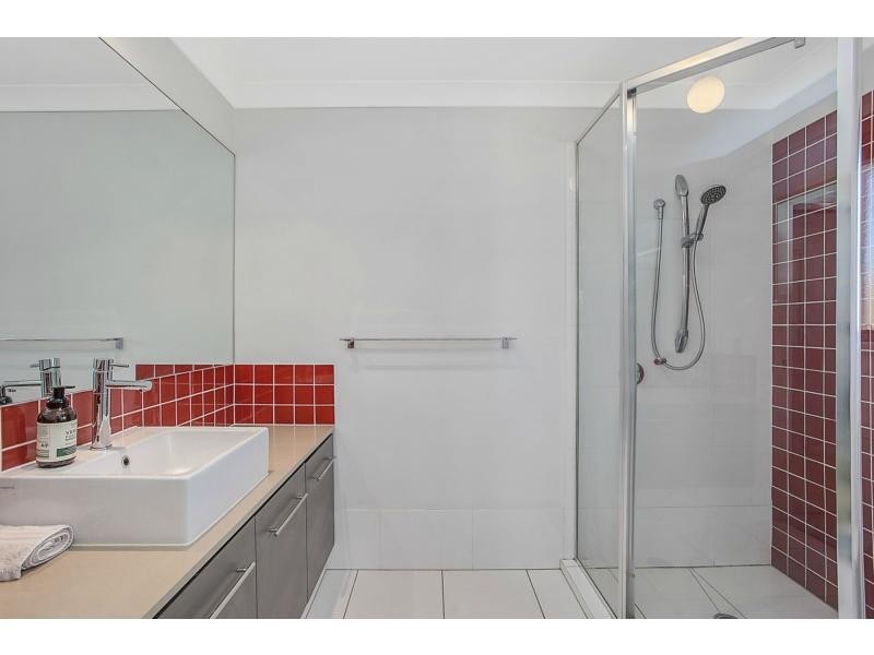 10/18 Carina Peak Drive, Varsity Lakes QLD 4227