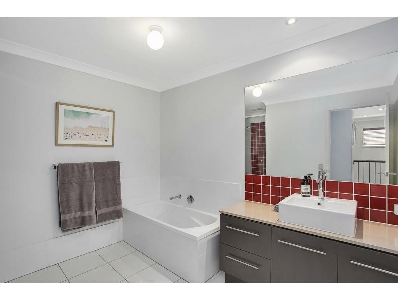 10/18 Carina Peak Drive, Varsity Lakes QLD 4227