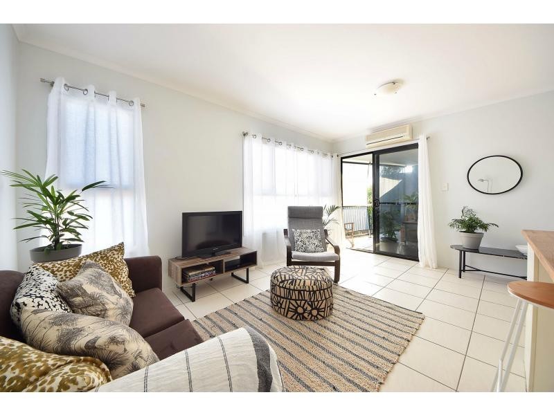 9/2104 Gold Coast Highway, Miami QLD 4220