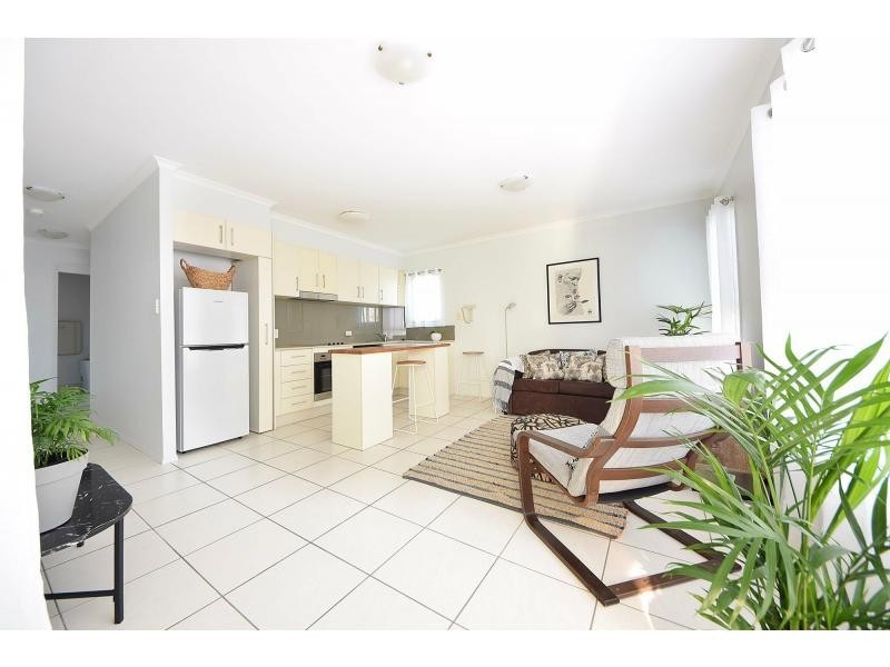 9/2104 Gold Coast Highway, Miami QLD 4220