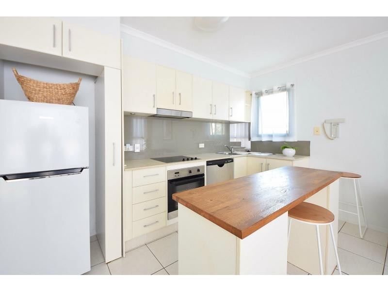 9/2104 Gold Coast Highway, Miami QLD 4220