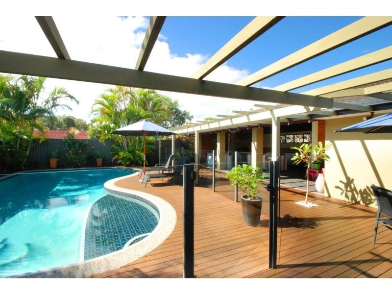 69 Jabiru Avenue, Burleigh Waters QLD 4220