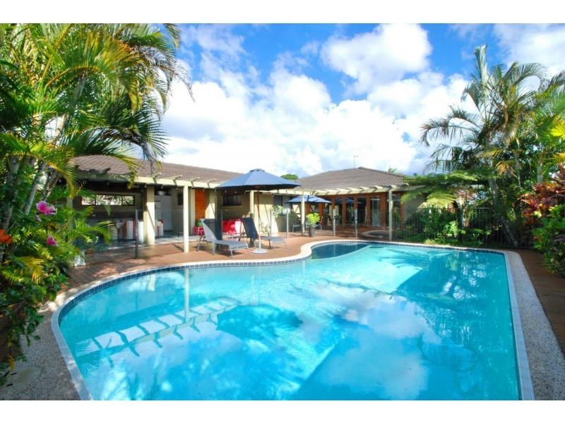 69 Jabiru Avenue, Burleigh Waters QLD 4220