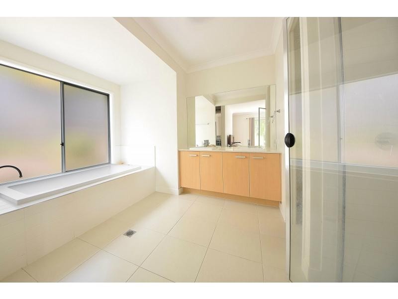3 Perkins Close, Reedy Creek QLD 4227