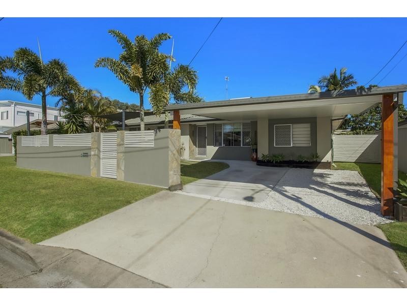 8 Kingfisher Crescent, Burleigh Waters QLD 4220