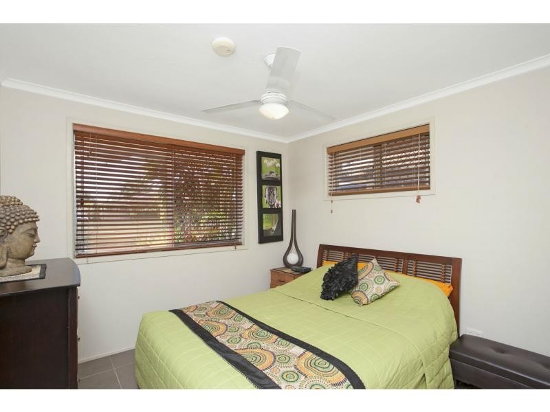 8 Kingfisher Crescent, Burleigh Waters QLD 4220