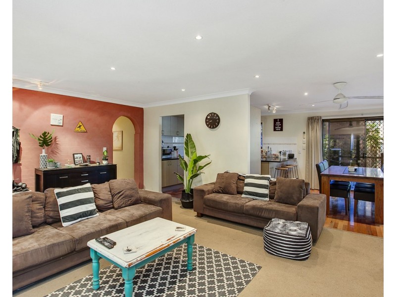 179 Ocean Parade, Burleigh Heads QLD 4220