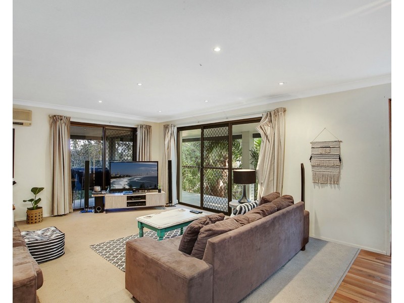 179 Ocean Parade, Burleigh Heads QLD 4220