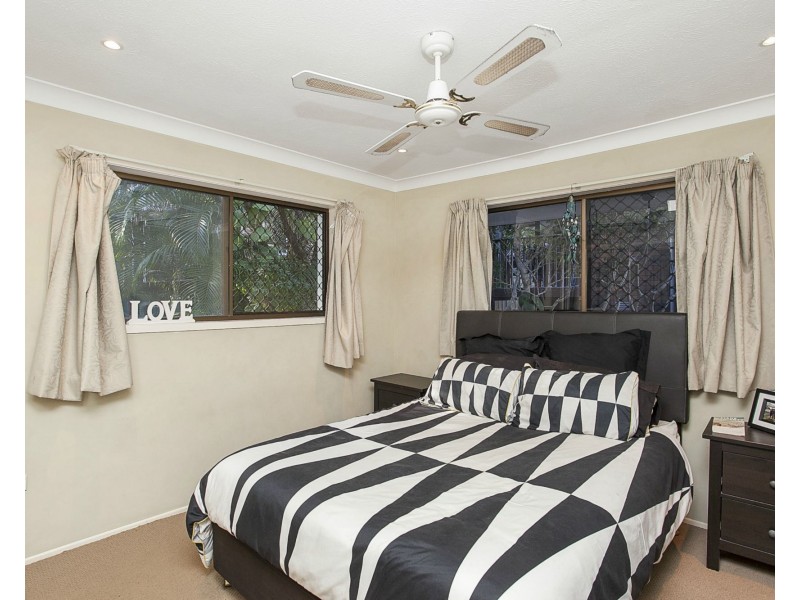 179 Ocean Parade, Burleigh Heads QLD 4220