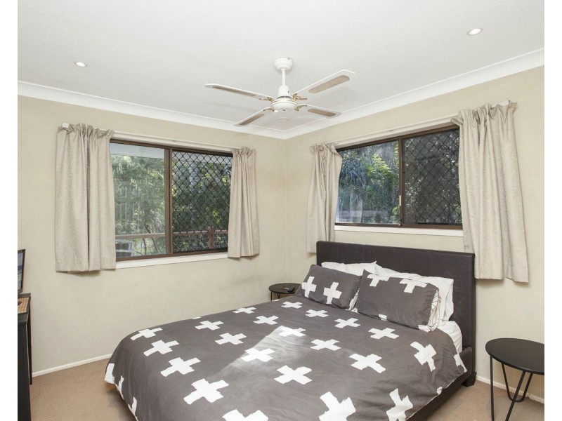 179 Ocean Parade, Burleigh Heads QLD 4220