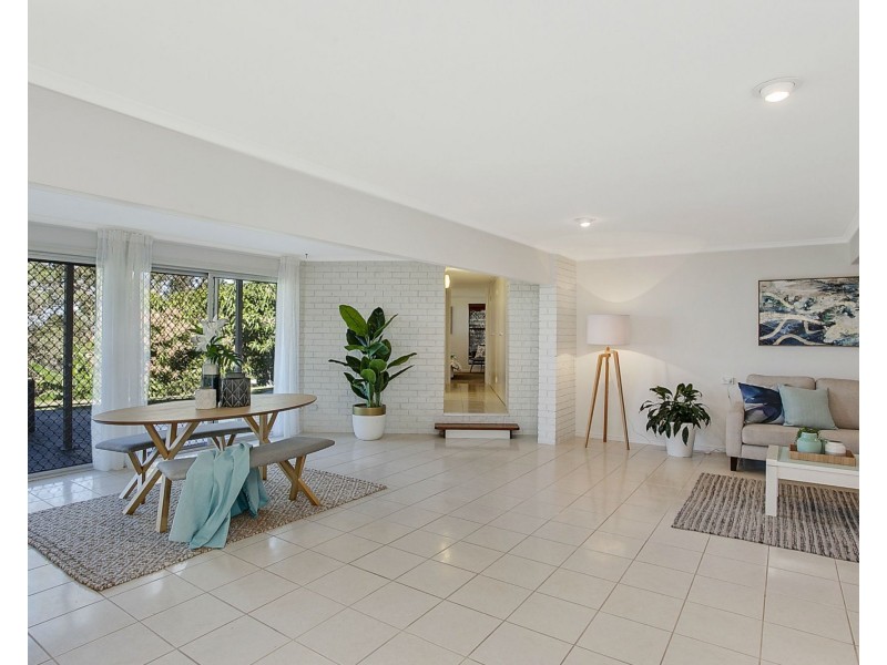 152 – 154 Simpsons Road, Currumbin Waters QLD 4223