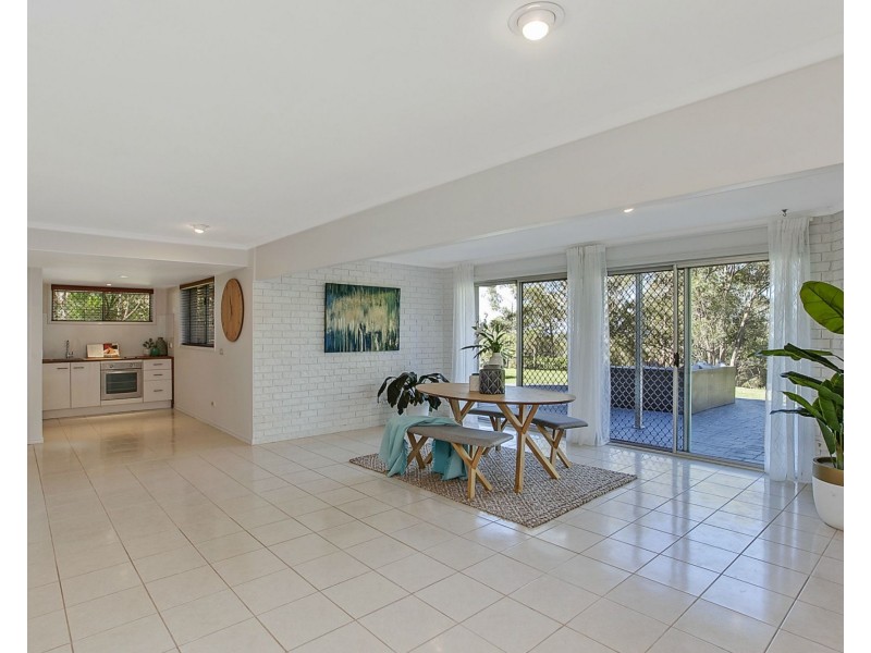 152 – 154 Simpsons Road, Currumbin Waters QLD 4223