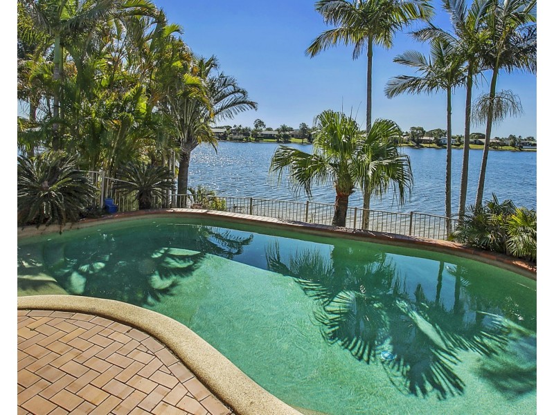 53 Wedgebill Parade, Burleigh Waters QLD 4220