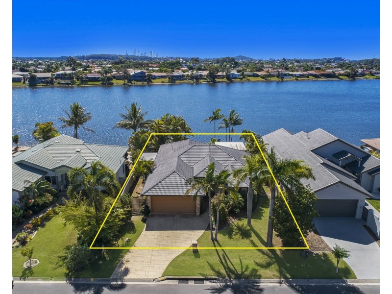 53 Wedgebill Parade, Burleigh Waters QLD 4220