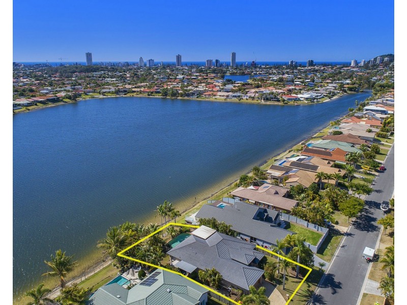 53 Wedgebill Parade, Burleigh Waters QLD 4220