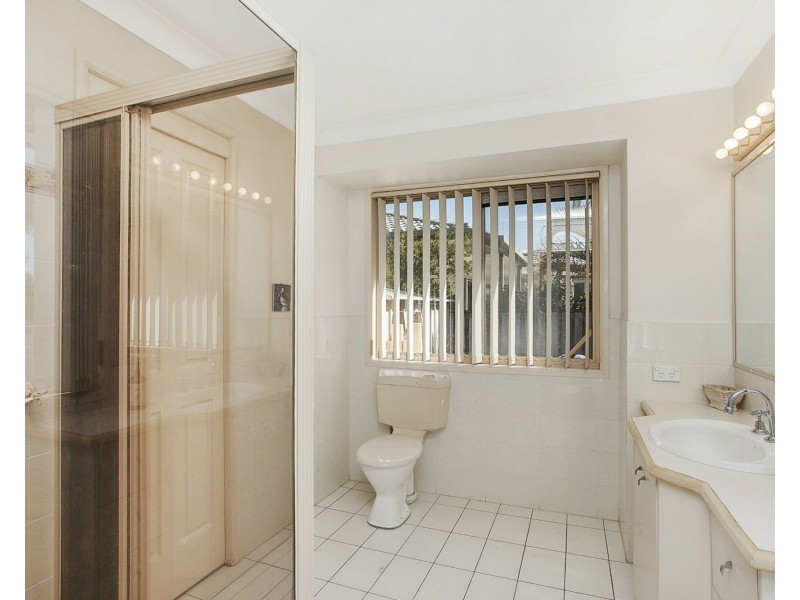 53 Wedgebill Parade, Burleigh Waters QLD 4220