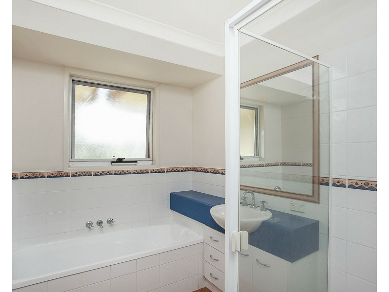 3 Casablanca Court, Burleigh Waters QLD 4220