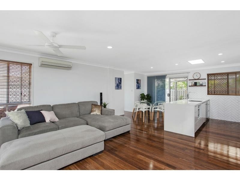 12 Nuthatch Street, Burleigh Waters QLD 4220