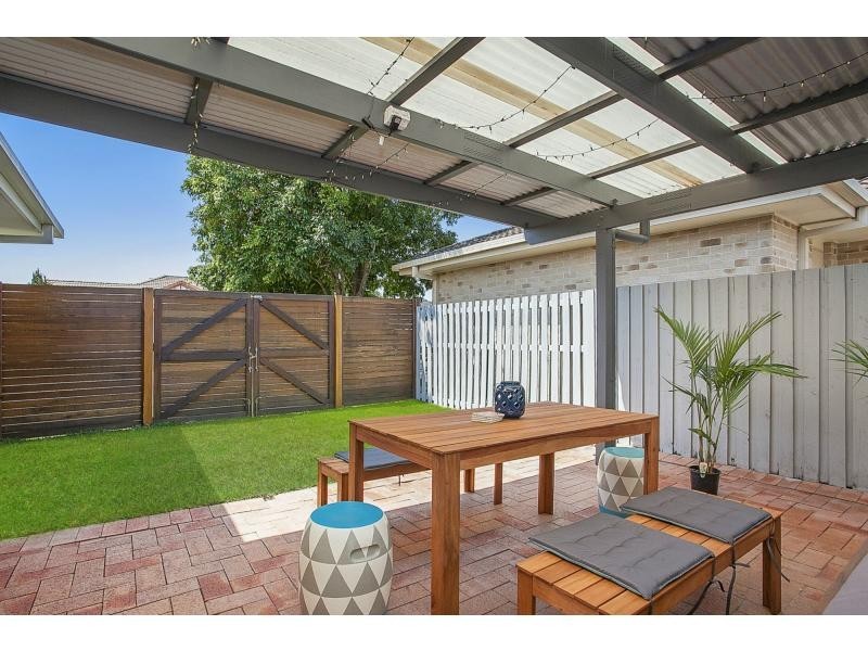 12 Nuthatch Street, Burleigh Waters QLD 4220