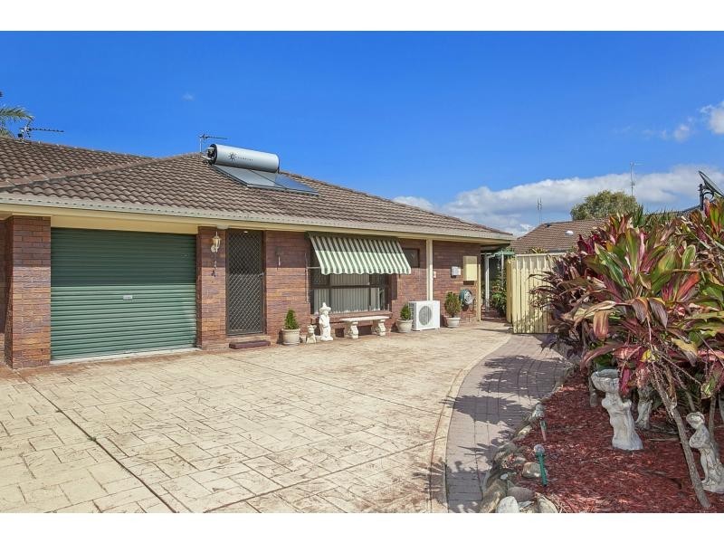 2/5 Chipwood Close, Burleigh Waters QLD 4220