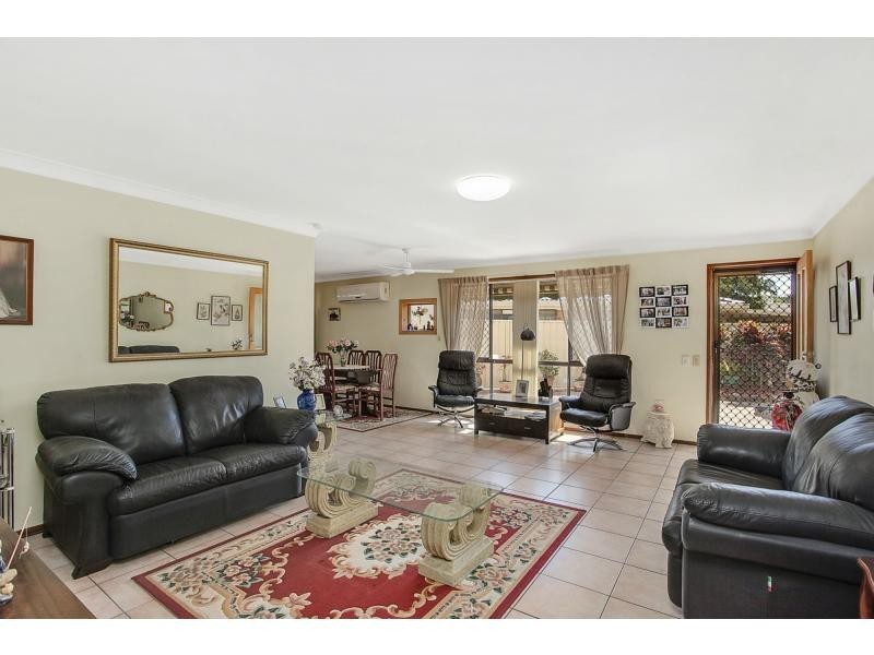 2/5 Chipwood Close, Burleigh Waters QLD 4220