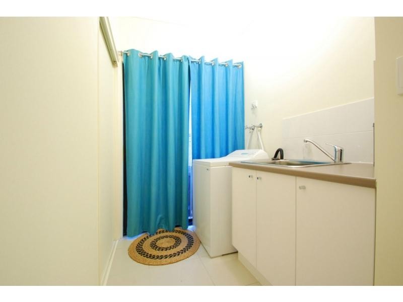 60 Hillcrest Parade, Miami QLD 4220